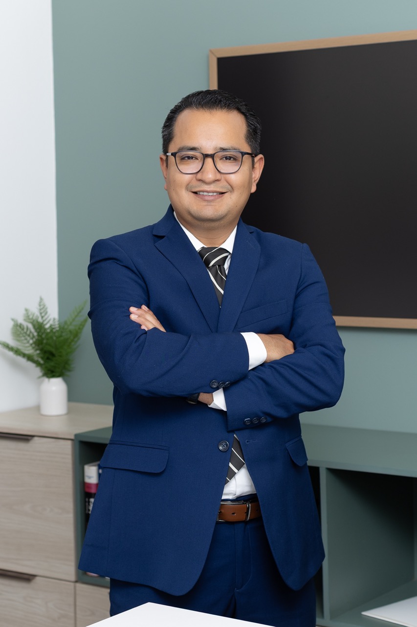 Dr. Uriel Norberto Rivas Mendoza